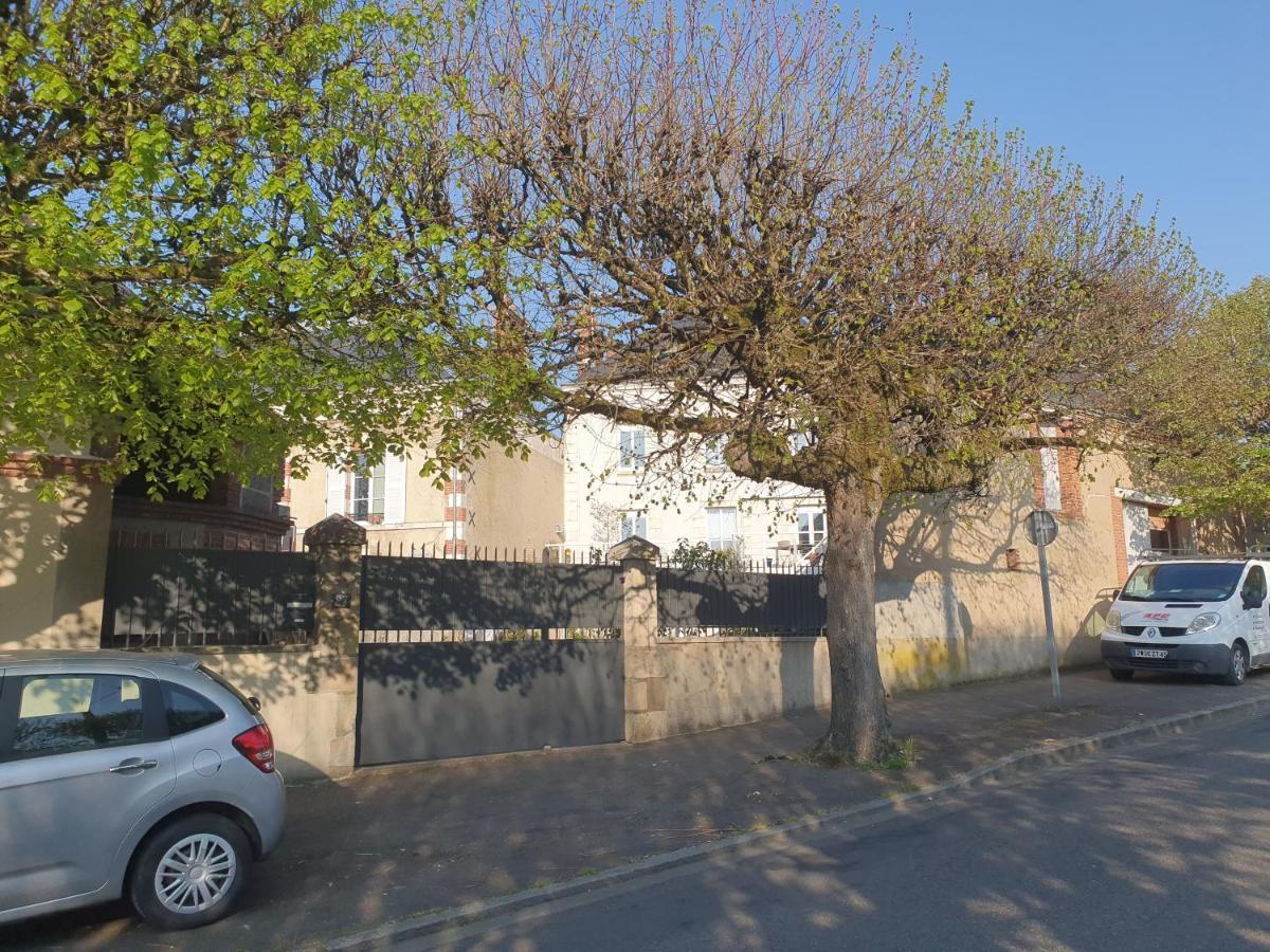 La Grange Lägenhet Gien Exteriör bild